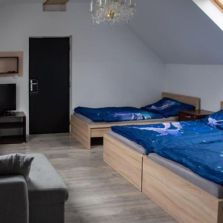 V Sadu Lägenhet Lysá nad Labem Exteriör bild